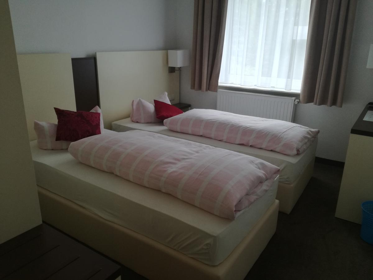 Zeesener Gasthof Hotel Königs Wusterhausen Esterno foto