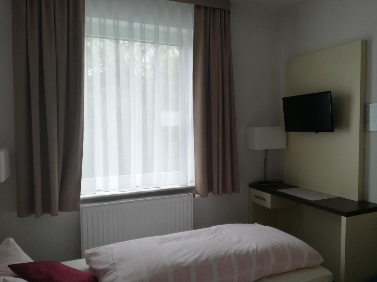 Zeesener Gasthof Hotel Königs Wusterhausen Esterno foto